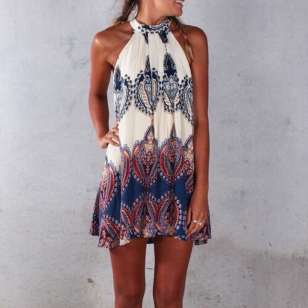 Patterned Dress - Picture 2 of 3